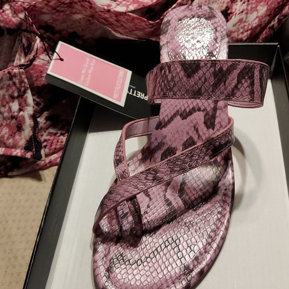 Sandals - Picture 4 of 7